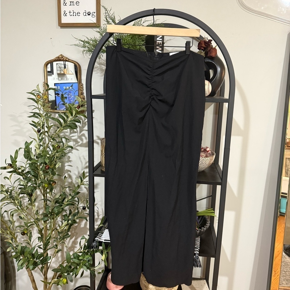 Topshop Black Midi Skirt with slit in the front size 10